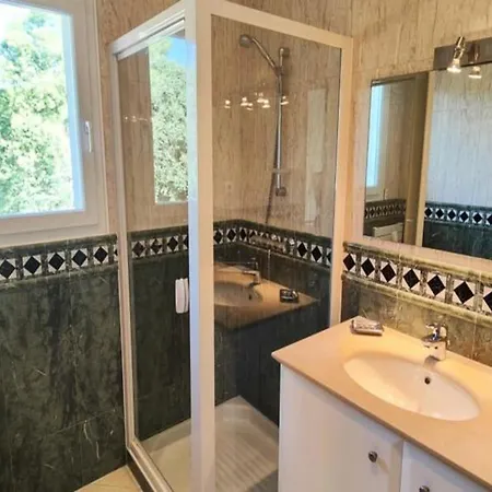 & For 8 People Apartment Saint-Raphael (Var)