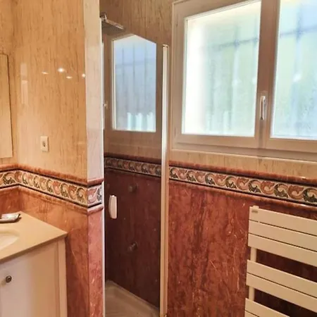 & For 8 People Apartment