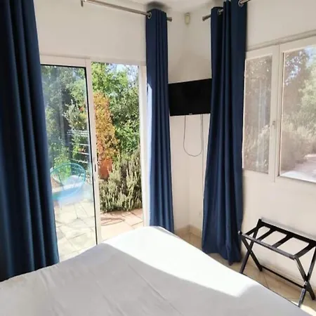 Apartment & For 8 People