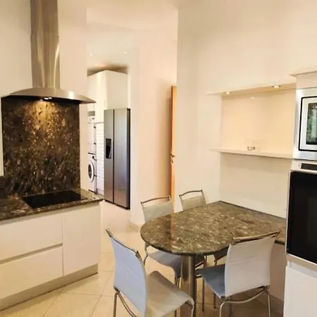Apartment & For 8 People